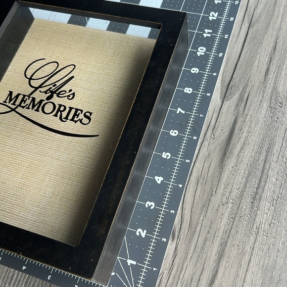 Keepsake Display Box of Life's Memories - Picture 5 of 6